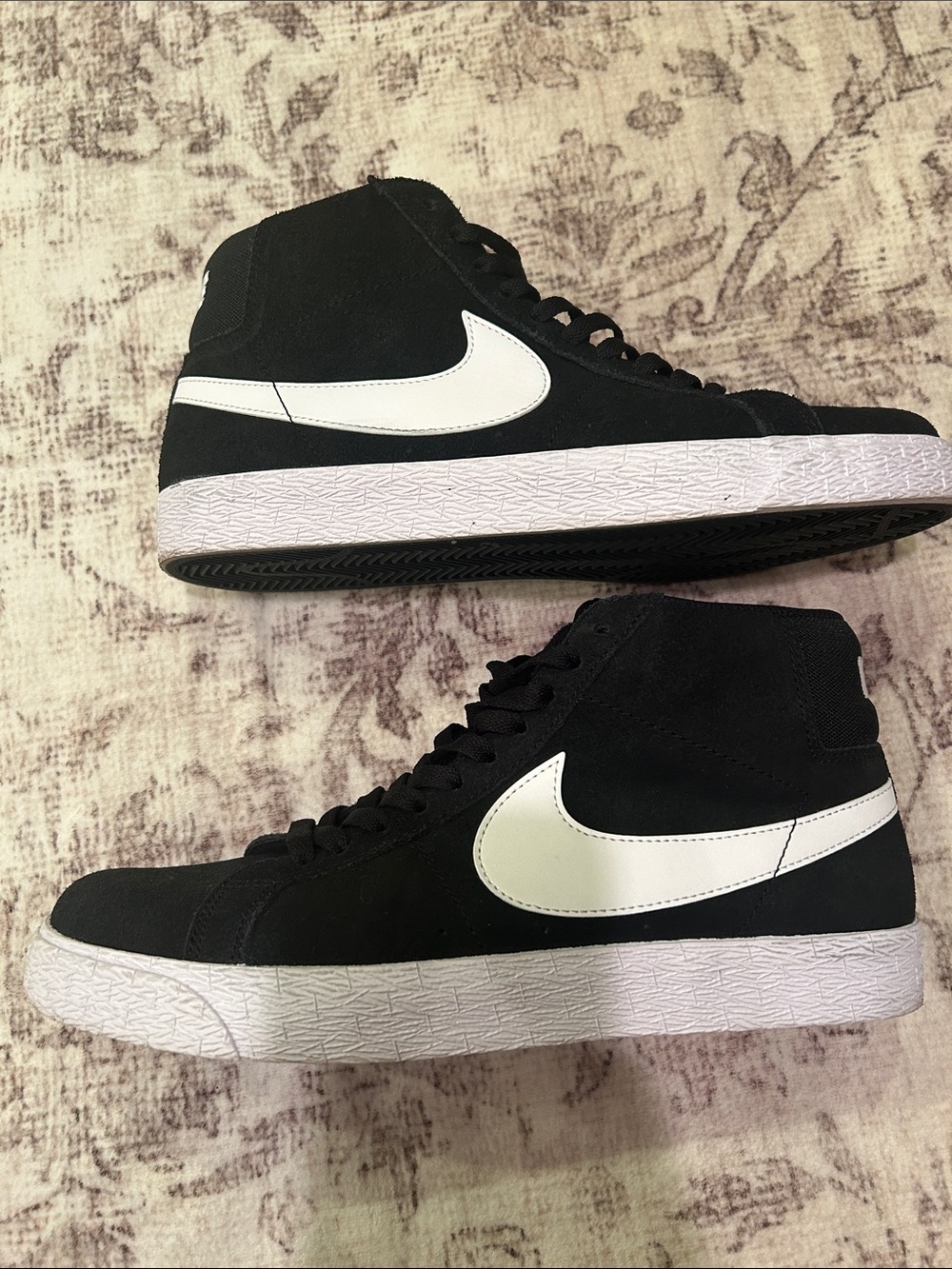 Nike Black and White High-Top Skate Sneakers